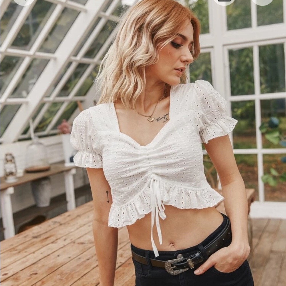 EYELET ADJUSTABLE CROP TOP